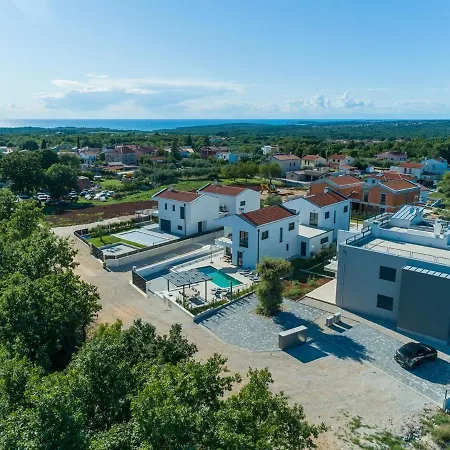 ヴィラ Ivana With Private Pool