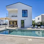 Villa Ivana With Private Pool