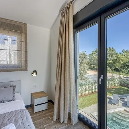 Ivana With Private Pool Nova Vas (Porec)