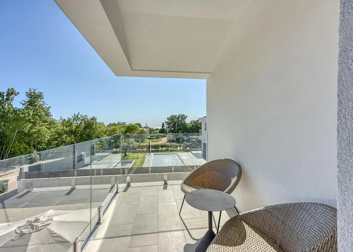 Ivana With Private Pool