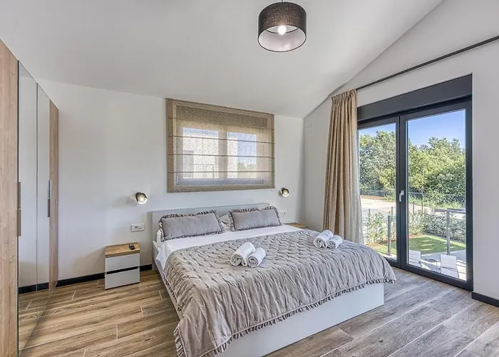 Ivana With Private Pool Nova Vas (Porec)