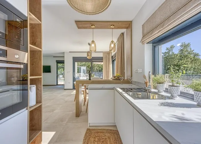 Ivana With Private Pool