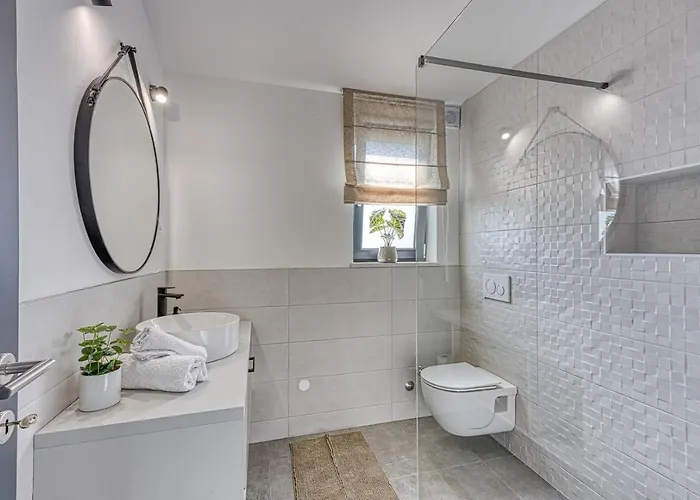 Ivana With Private Pool Vila *