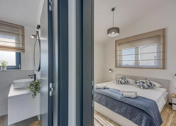 Ivana With Private Pool * Nova Vas (Porec)